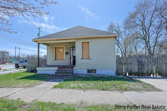 front view picture of 785 Allen Avenue, Muskegon, MI. 49442