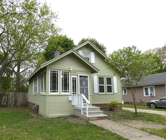 front view picture of 244 Parker Avenue, Benton Harbor, MI. 49022