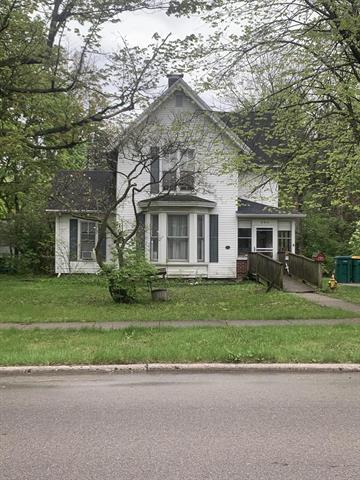 front view picture of 304 E Henry Street, Saline, MI. 48176