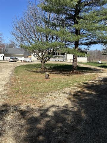 front view picture of 7410 W Wx Avenue, Schoolcraft, MI. 49087