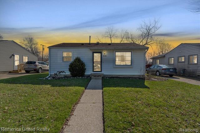 front view picture of 339 Dakota Street, Ypsilanti, MI. 48198