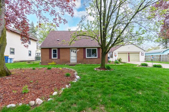 front view picture of 4314 Fuller Avenue Se, Grand Rapids, MI. 49508