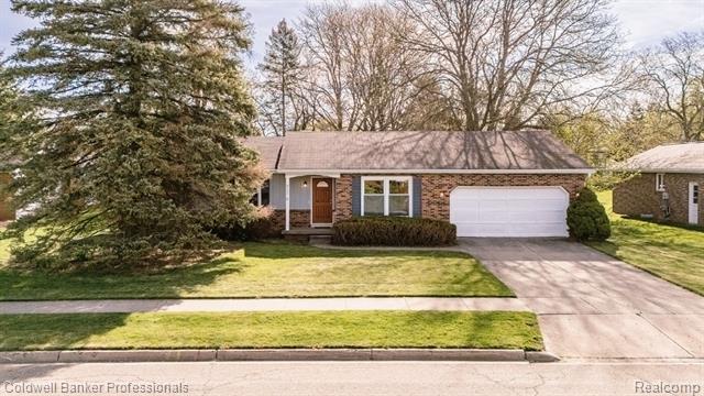 front view picture of 6132 Horizon Drive, East Lansing, MI. 48823