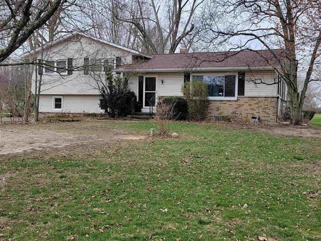 front view picture of 4156 Guernsey Street, Adrian, MI. 49221