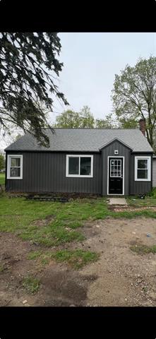 front view picture of 305 W High Street, Ovid, MI. 48866