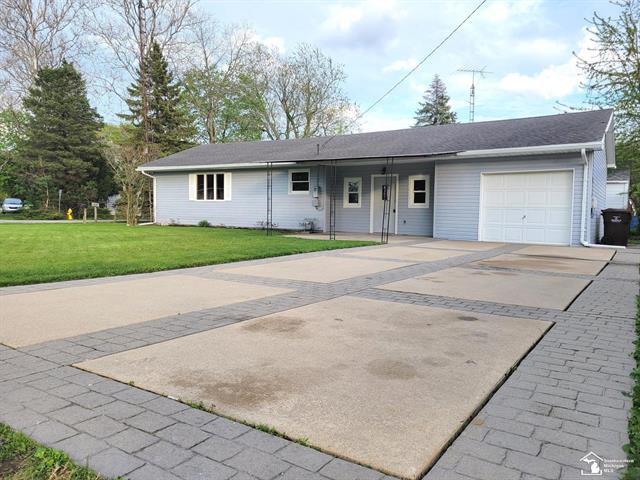 front view picture of 4153 4Th Street, Newport, MI. 48166