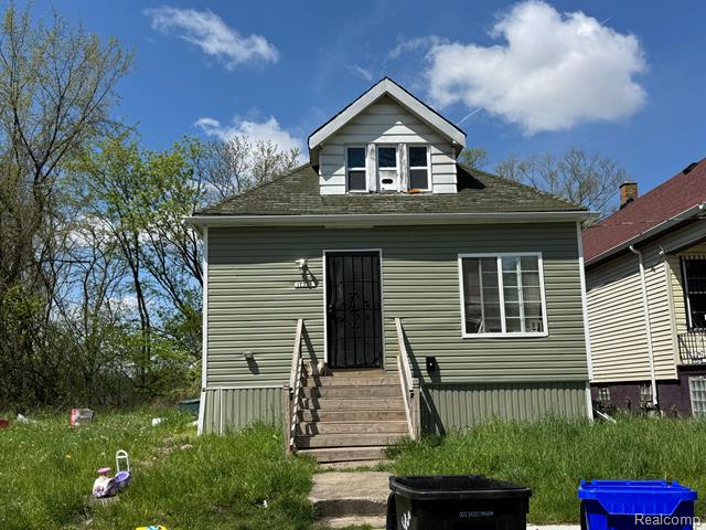 front view picture of 17333 Fenelon Street, Hamtramck, MI. 48212
