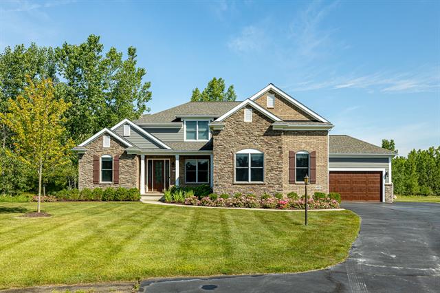 front view picture of 4034 Glacier Lake Court, Dexter, MI. 48130