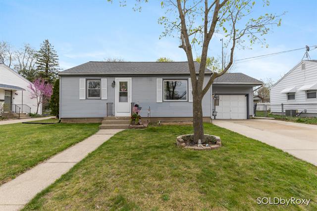 front view picture of 366 Adolph Avenue Ne, Rockford, MI. 49341