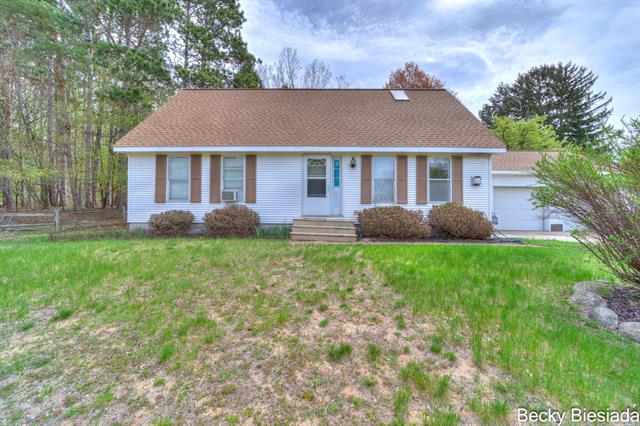 front view picture of 823 Warner Street, Whitehall, MI. 49461