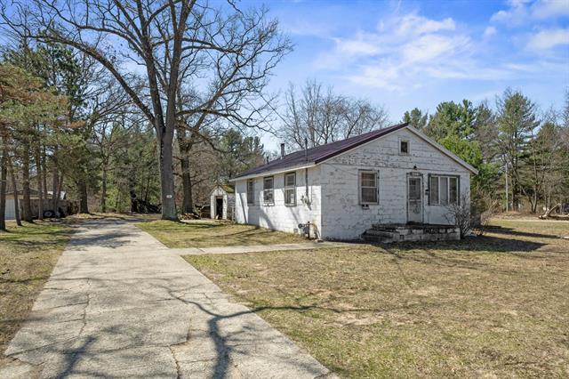 front view picture of 6975 E Apple Avenue, Muskegon, MI. 49442