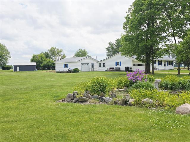 front view picture of 31915 M 60, Leonidas, MI. 49066