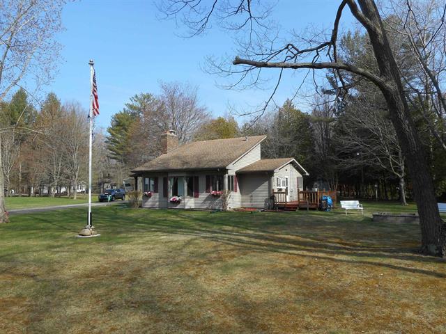 front view picture of 1851 Iris Street, East Tawas, MI. 48730