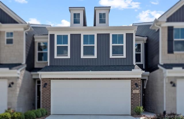 front view picture of 1500 Arcadia Drive, Milford, MI. 48381