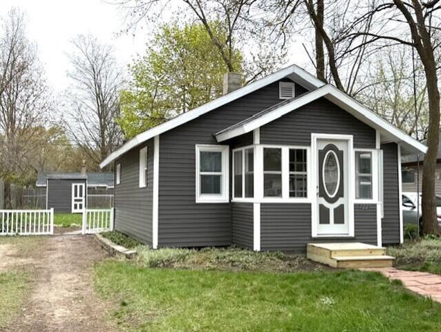 front view picture of 1225 Francis Avenue, Muskegon, MI. 49442