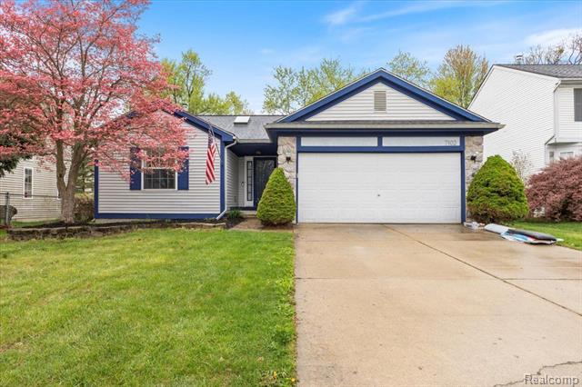 front view picture of 7102 Mission Hills Drive, Ypsilanti, MI. 48197
