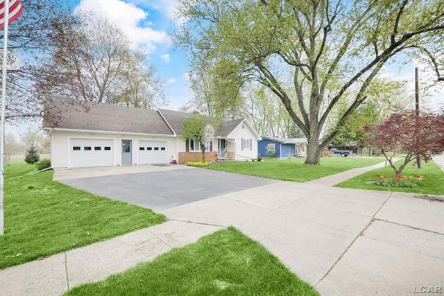 front view picture of 202 Franklin Street, Blissfield, MI. 49228