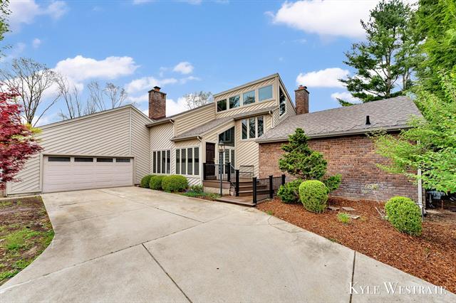 front view picture of 5220 Swallow Avenue, Kalamazoo, MI. 49009