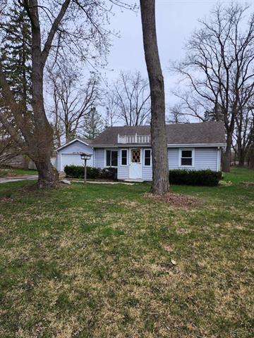 front view picture of 6490 Stroebel Road, Saginaw, MI. 48609