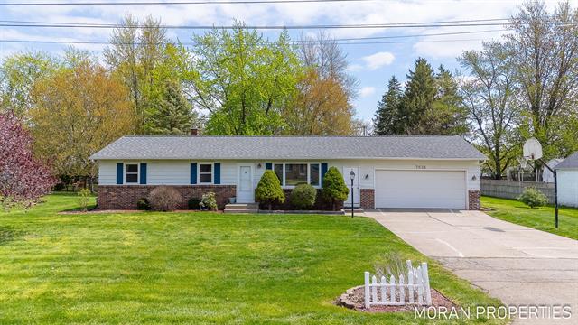 front view picture of 7636 Walnut Avenue, Jenison, MI. 49428