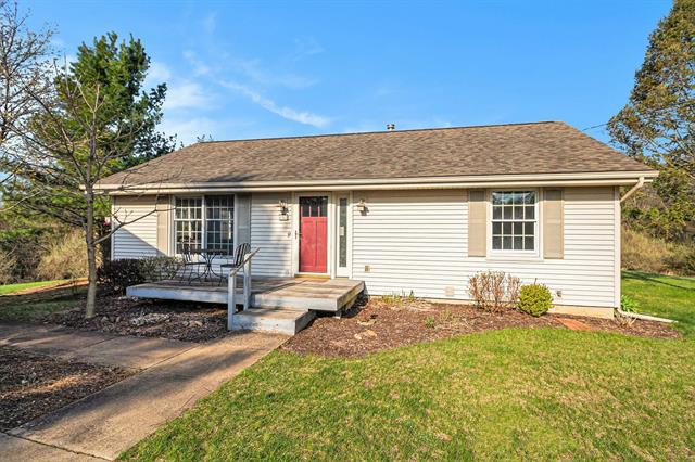 front view picture of 4262 Musbach Road, Chelsea, MI. 48118