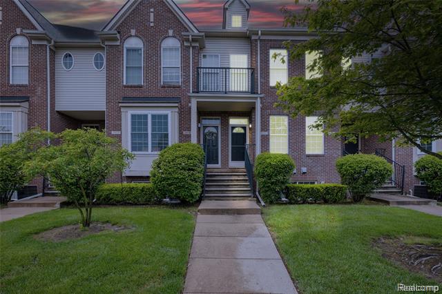 front view picture of 39170 Brookfield Drive, Westland, MI. 48185