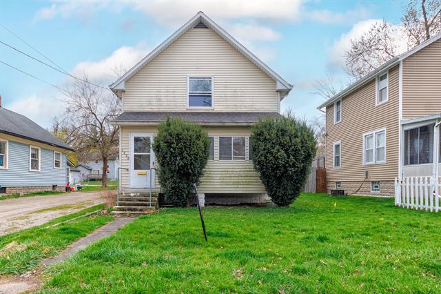 front view picture of 1220 E Alcott Street, Kalamazoo, MI. 49001