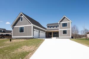 front view picture of 5182 Grande View Lane, Jackson, MI. 49201
