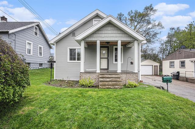 front view picture of 1330 Mason Street Ne, Grand Rapids, MI. 49503
