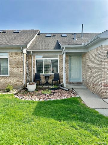 front view picture of 23459 Wagar Ct, Trenton, MI. 48183