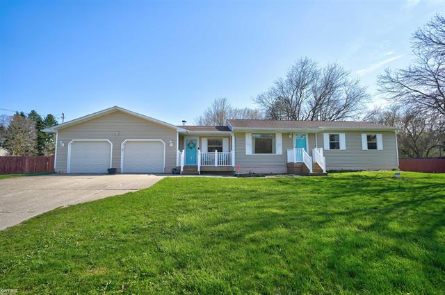 front view picture of 6486 Lucas Road, Flint, MI. 48506