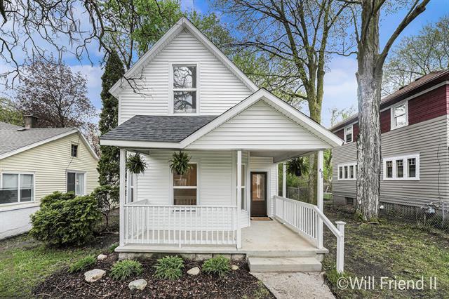 front view picture of 825 Temple Street Se, Grand Rapids, MI. 49507