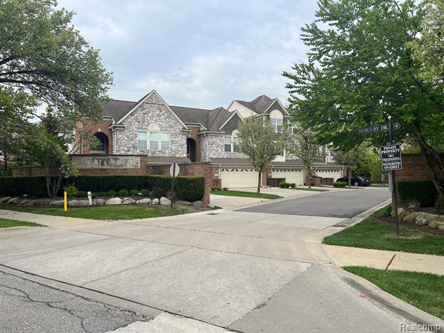 front view picture of 5 Bradford, Dearborn, MI. 48126