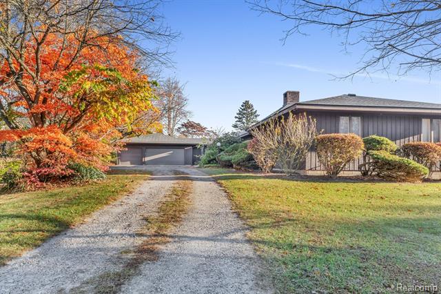 front view picture of 11547 Sheridan Road, Manchester, MI. 48158