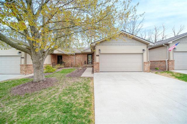 front view picture of 948 Moore Drive, Chelsea, MI. 48118