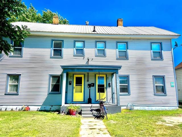 front view picture of 1596 8Th Street, Muskegon, MI. 49441