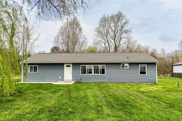 front view picture of 68814 County Road 380, South Haven, MI. 49090