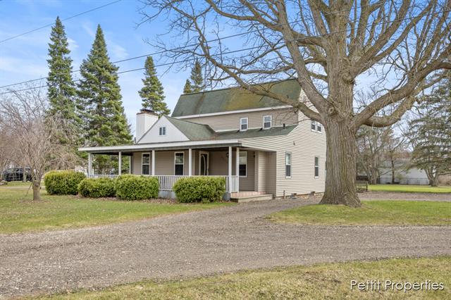 front view picture of 6410 E M 21, Corunna, MI. 48817