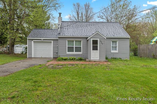front view picture of 6429 Rosedale Road, Lansing, MI. 48911