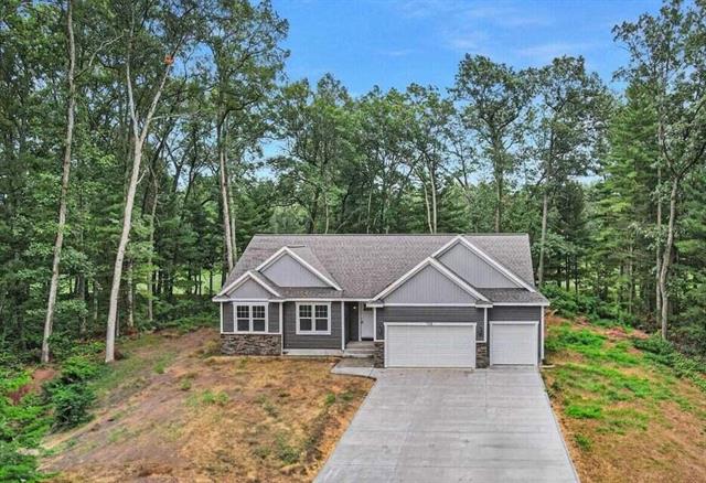 front view picture of 4720 Sandy Lane, Whitehall, MI. 49461