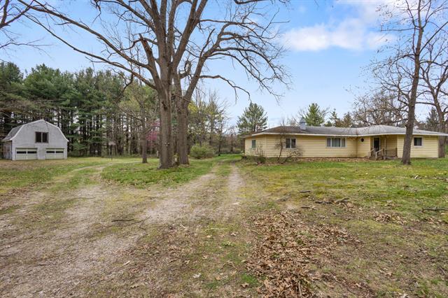 front view picture of 30644 Fish Hatchery Road, Kalamazoo, MI. 49009