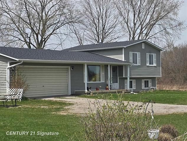 front view picture of 8946 Sheridan Road, Millington, MI. 48746
