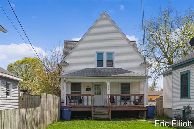 front view picture of 1012 First, Grand Rapids, MI. 49504