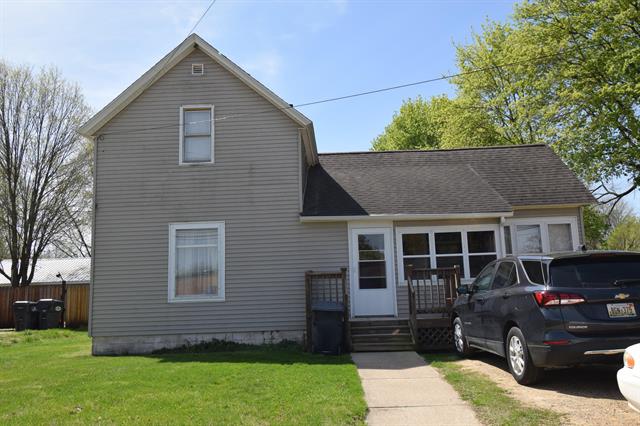 front view picture of 701 W Saint Joseph Street, Lawrence, MI. 49064