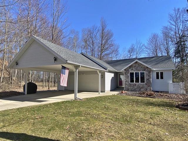 front view picture of 11650 13Th Street, Stanwood, MI. 49346