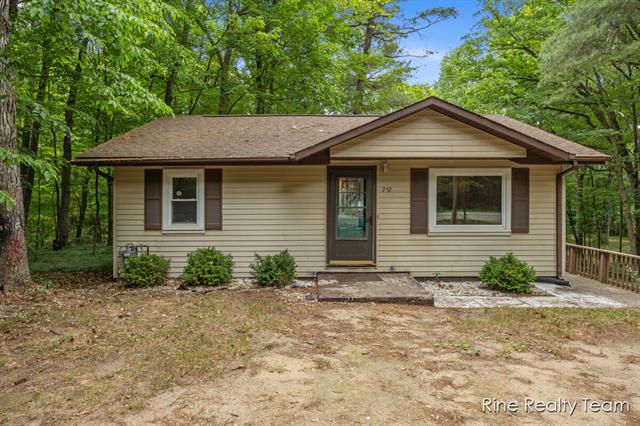front view picture of 757 E Sidney Road, Stanton, MI. 48888
