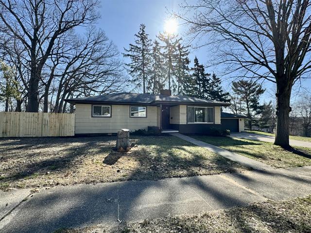 front view picture of 3330 Leahy Street, Muskegon, MI. 49444