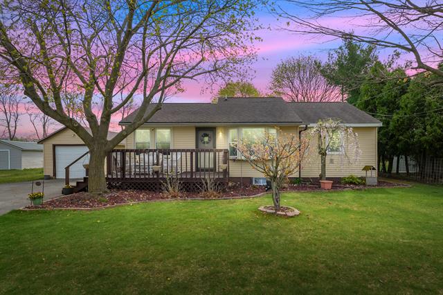 front view picture of 323 Nash Road, Coldwater, MI. 49036