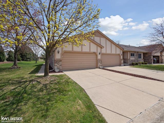front view picture of 42386 Willow Tree E. Lane, Clinton Township, MI. 48038