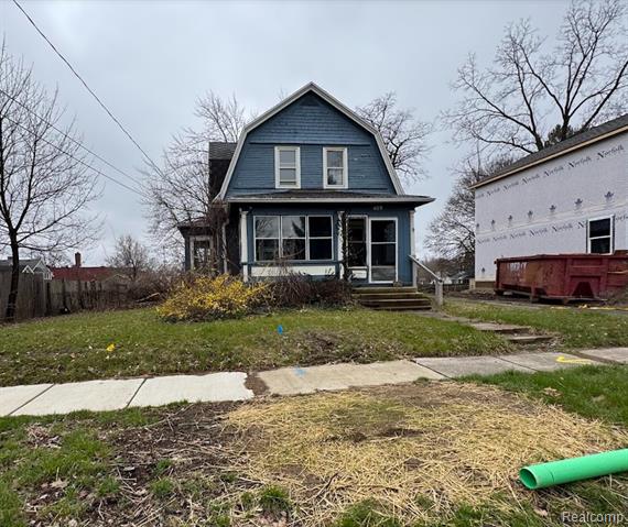 front view picture of 409 Garfield Street, Jackson, MI. 49203